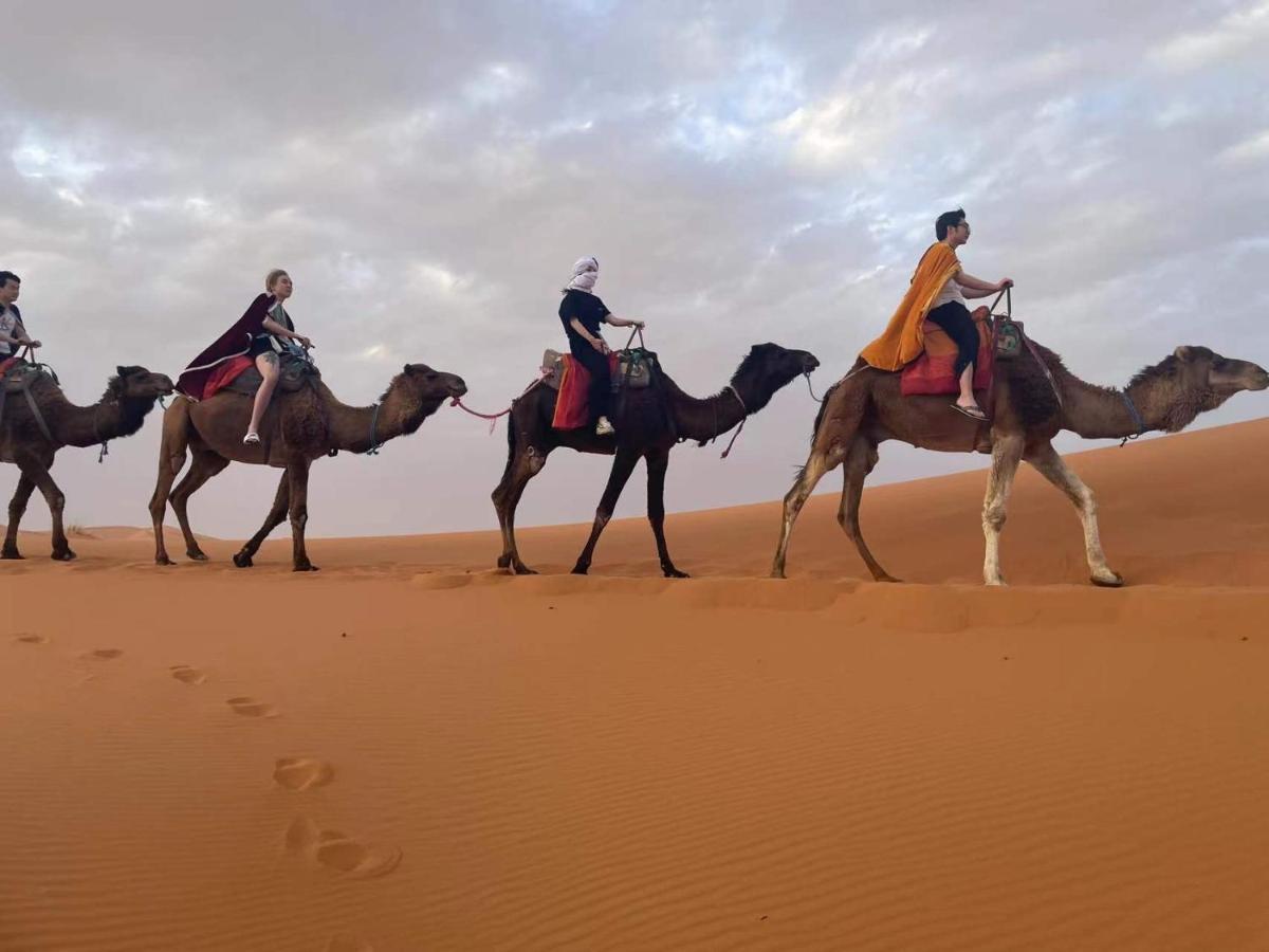Merzouga Paradise Luxury Camp Exterior photo